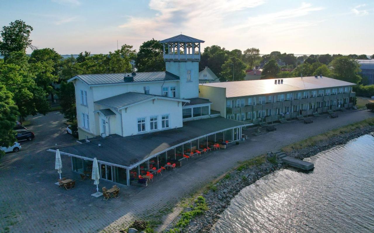 Hotel Promenaadi Haapsalu Kültér fotó