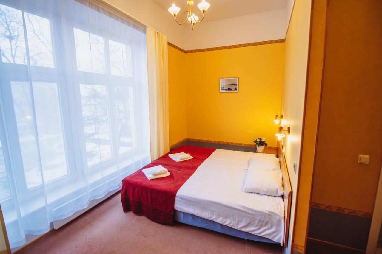 Hotel Promenaadi Haapsalu Kültér fotó
