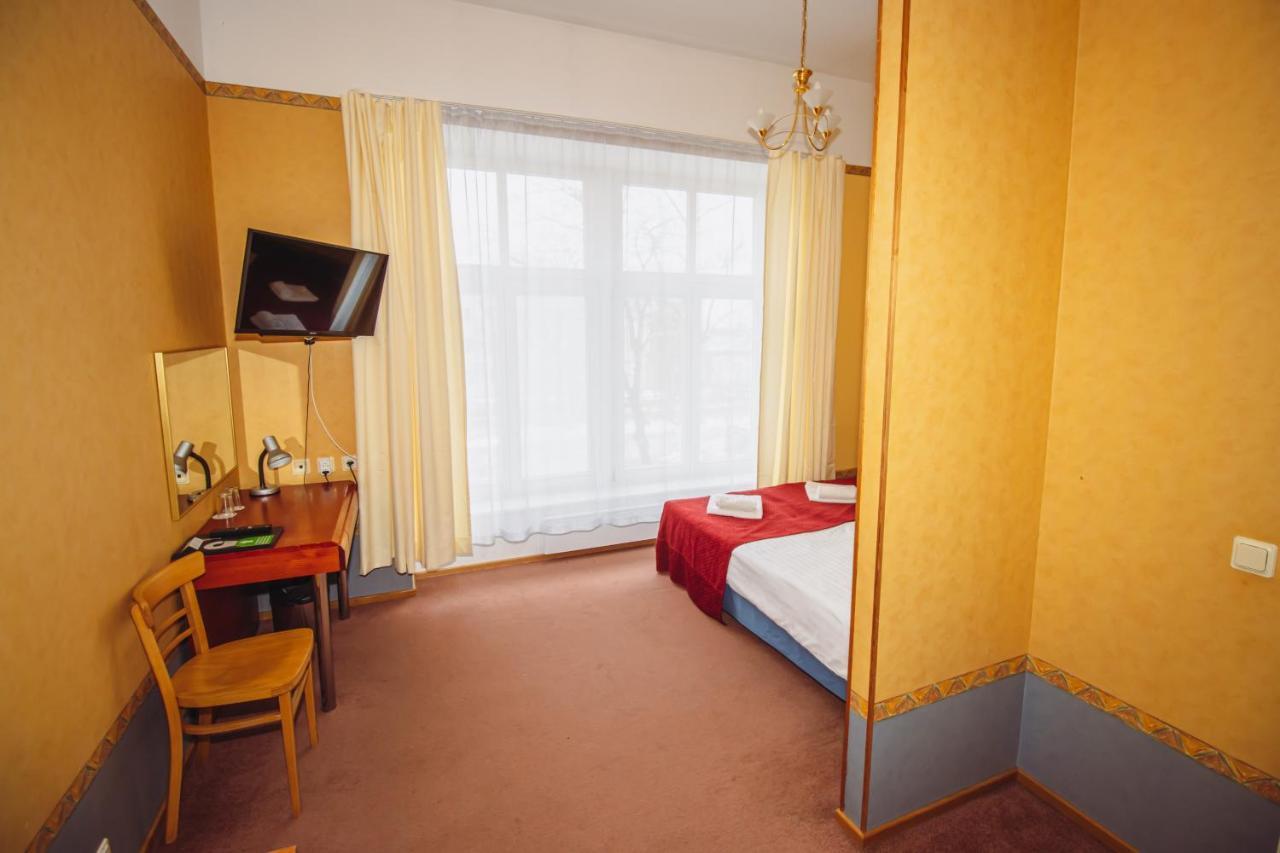 Hotel Promenaadi Haapsalu Kültér fotó