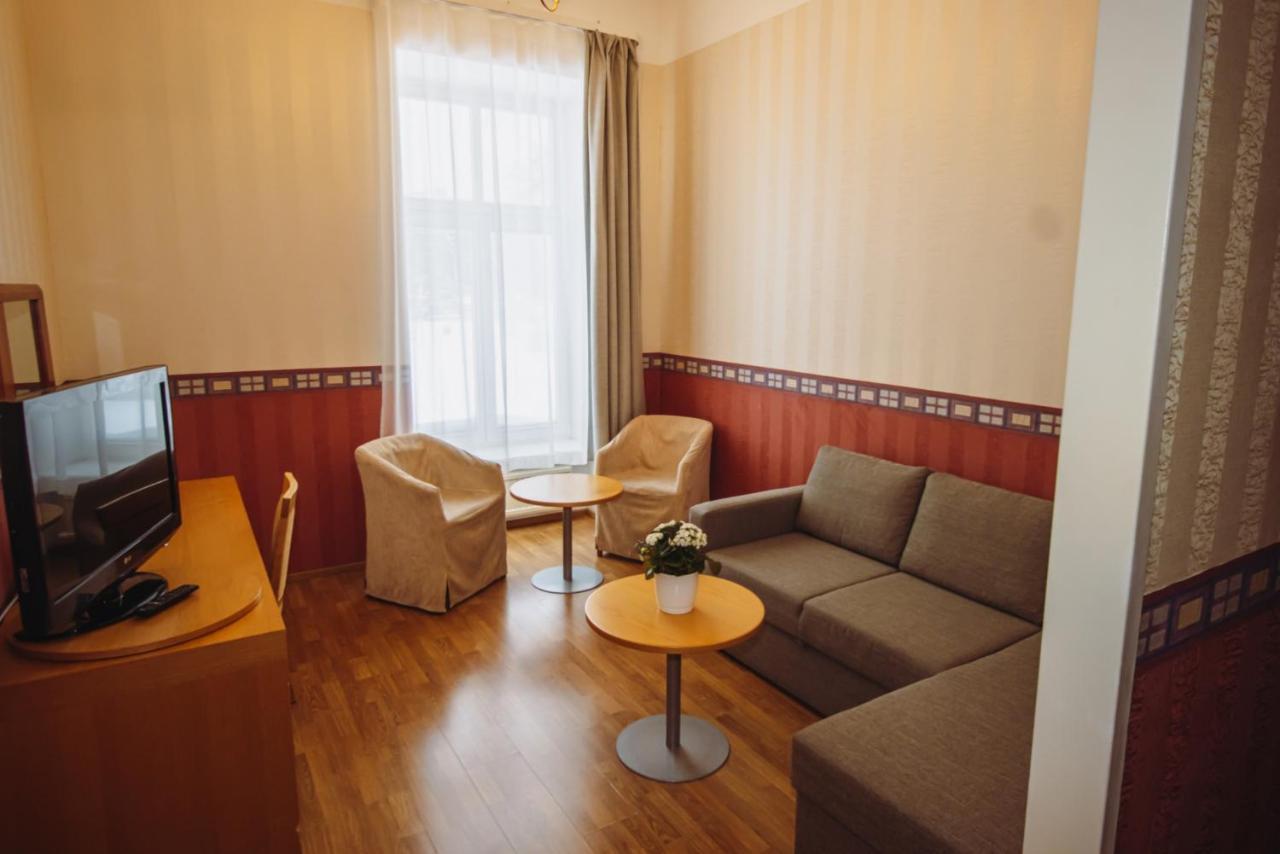 Hotel Promenaadi Haapsalu Kültér fotó