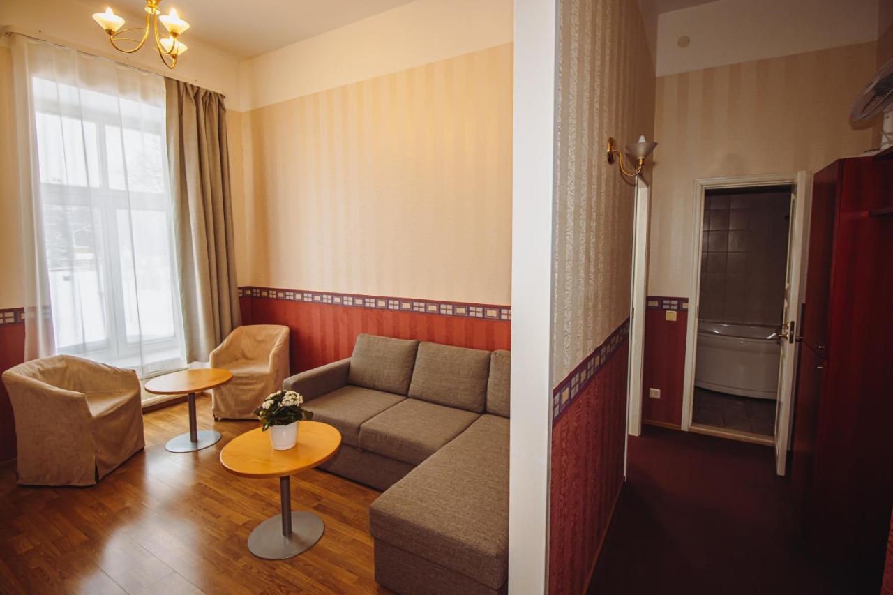 Hotel Promenaadi Haapsalu Kültér fotó