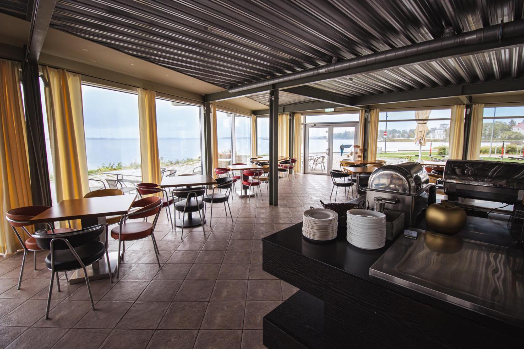 Hotel Promenaadi Haapsalu Kültér fotó
