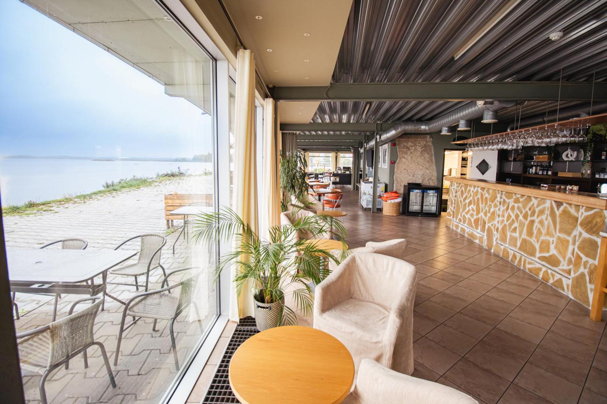 Hotel Promenaadi Haapsalu Kültér fotó