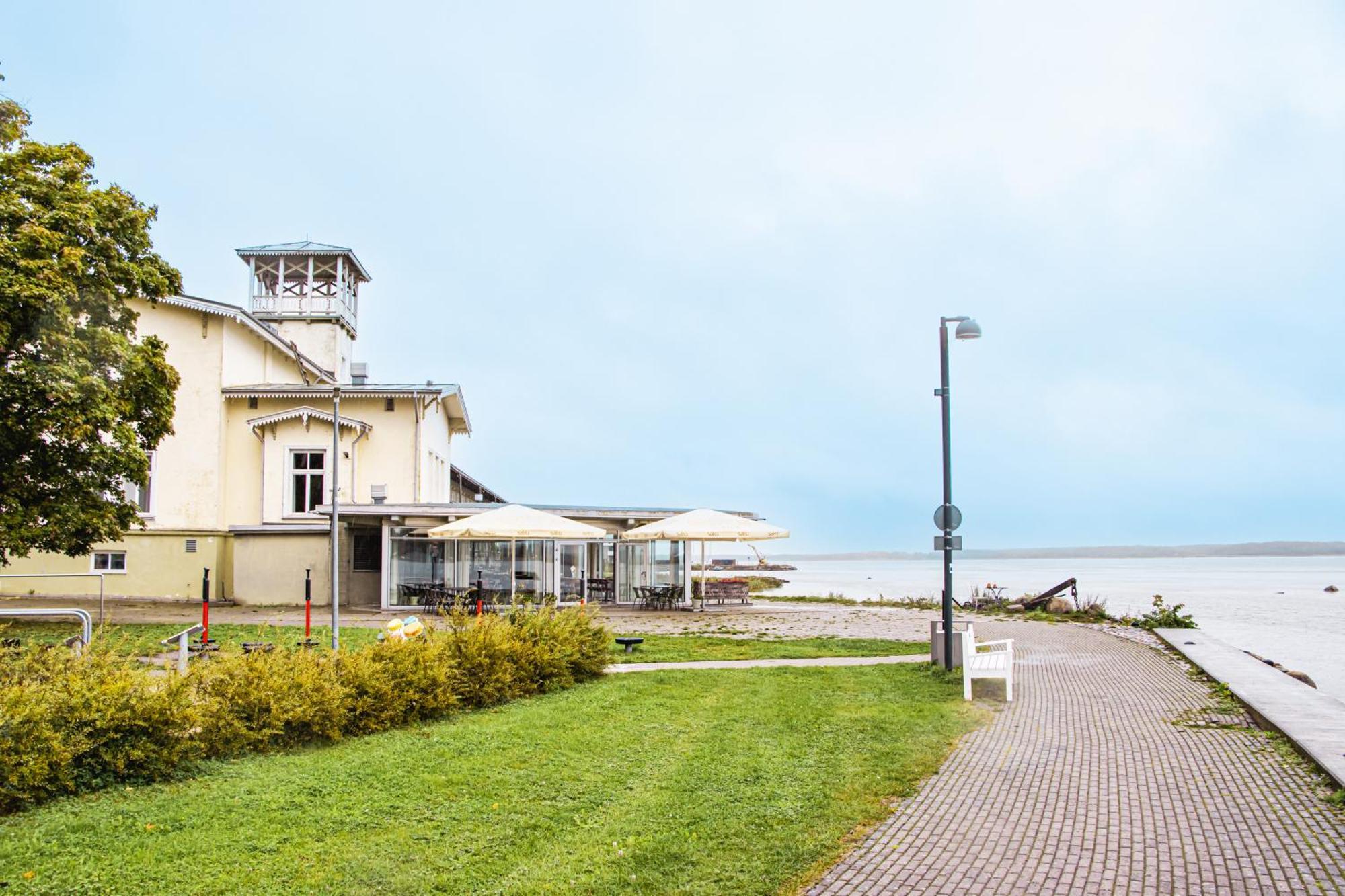 Hotel Promenaadi Haapsalu Kültér fotó
