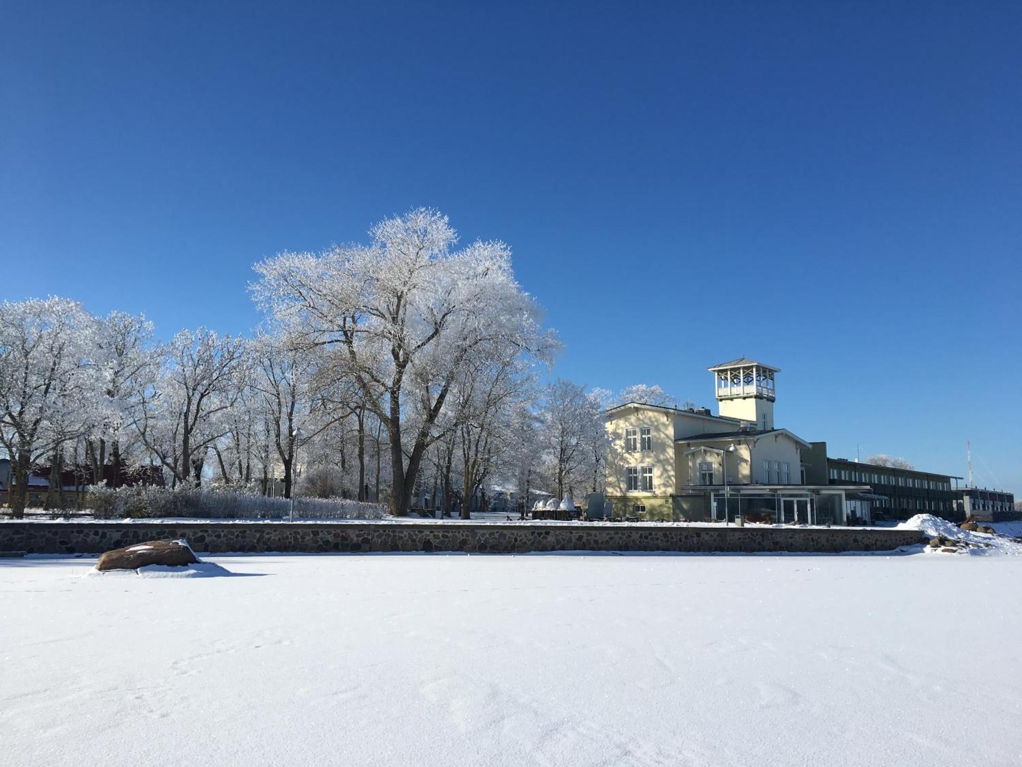 Hotel Promenaadi Haapsalu Kültér fotó